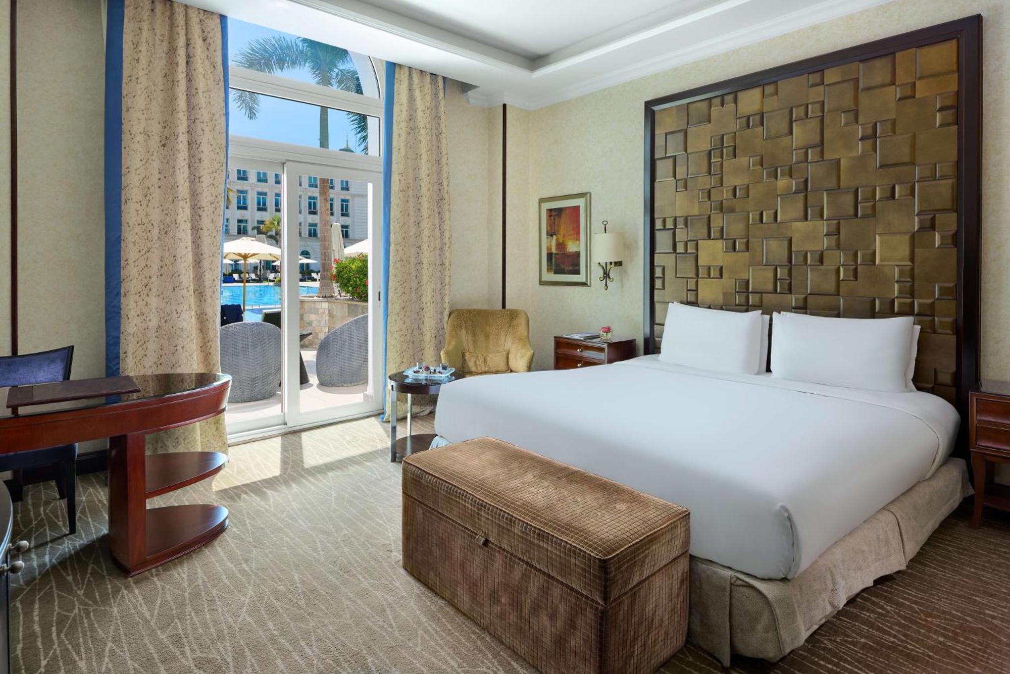 Royal Maxim Palace Kempinski Kair Zewnętrze zdjęcie A guest room at the Atlantis, The Royal