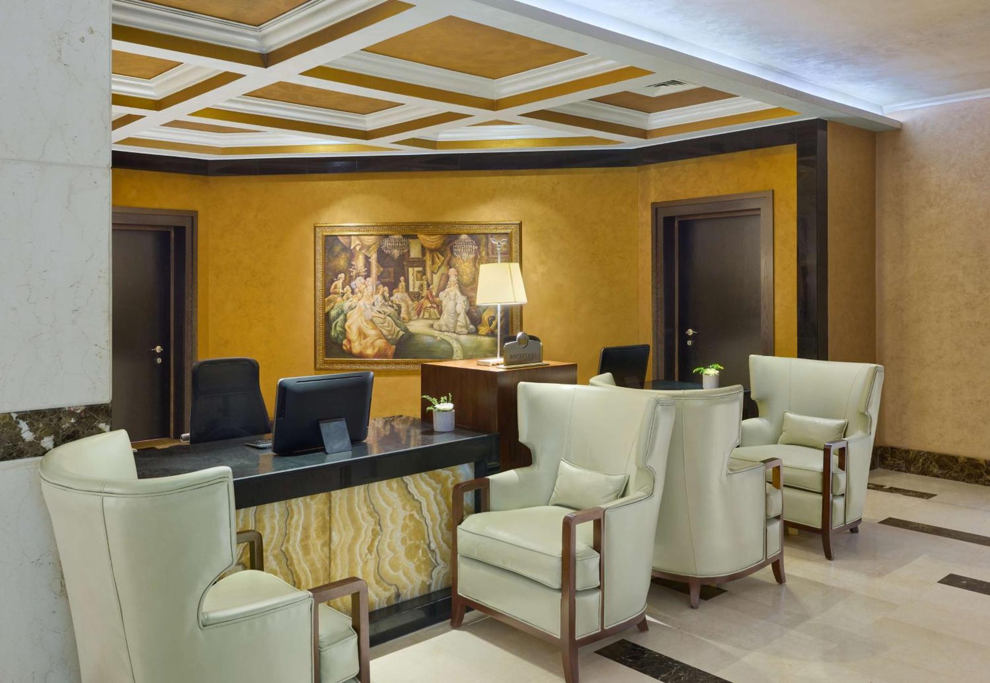 Royal Maxim Palace Kempinski Kair Zewnętrze zdjęcie The office of the President of the University